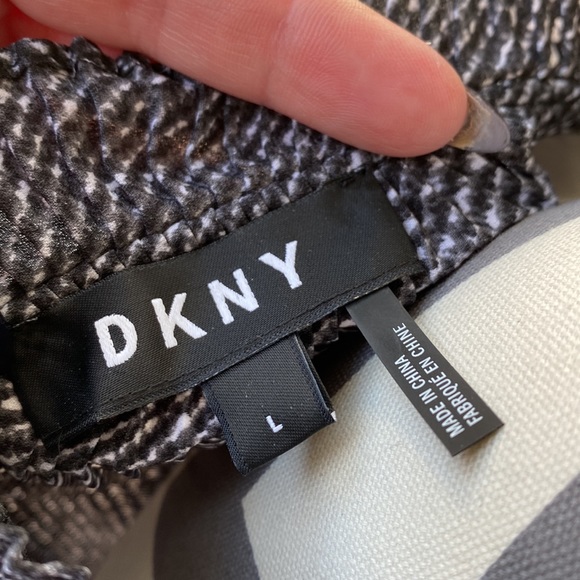 Macy’s top - Picture 2 of 4